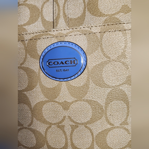 (SOLD) Coach Peyton Signature Heritage Tote Bag Sky #18917 - Picture 2 of 10